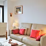 : T2 Avec 4 Couchages, Terrasse, Parking En Option, Animaux Admis - Fr-1-251-212 * Le Lavandou